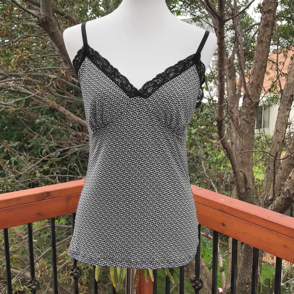 Tank top with lace
